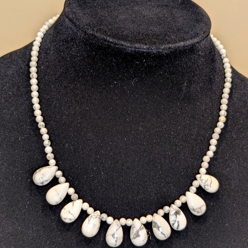 White Howlite Bib Teardrop Beaded Gemstone Necklace Boho Chic